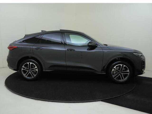 Audi Q5 Sportback 2.0 TFSI e-hybrid quattro S edition | Panoramadak | Lederen bekleding | Trekhaak | Tech Plus | Optiekpakket zwart