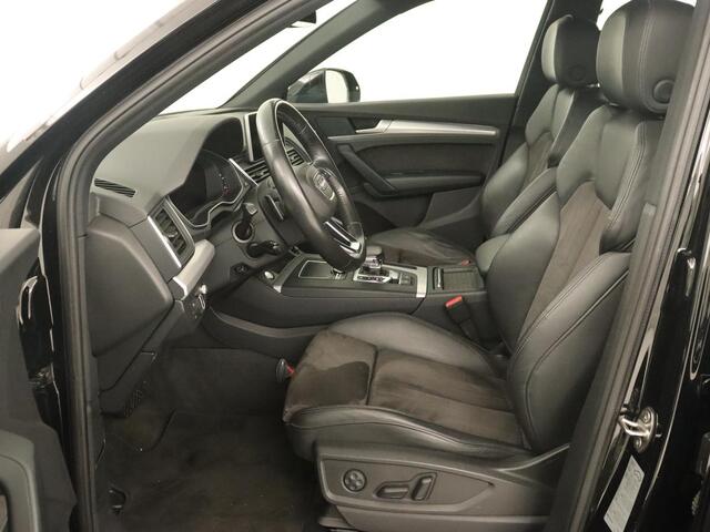 Audi Q5 2.0 TFSI quattro Launch Edition | Trekhaak | Head-Up | 360 Camera | Adaptive cruise | Matrix LED | Achterbankverwarming | Carplay | Memory | Virtual Cockpit | Navigatie | Sportstoelen