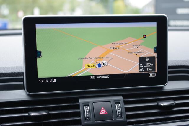 Audi Q5 2.0 TFSI 252 PK Quattro Sport S Line Black Edition, Trekhaak, Panoramadak, Leder-Alcantara, Camera