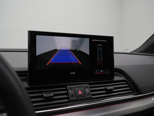 Audi Q5 50 TFSI e 299 pk S-tronic S edition Competition / S-Line | Panoramadak | Trekhaak | Matrix LED | Achteruitrijcamera | Stoelverwarming