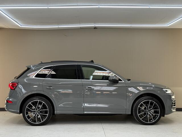 Audi Q5 55 TFSI e quattro Competition, 300Pk, 2019, Dealer onderhouden, Panoramadak, Cruise control, Climate control, Nardo grijs, Sportstoelen, Digitale tellers, Elektrische stoelen, Navigatie, Getinte ruiten,