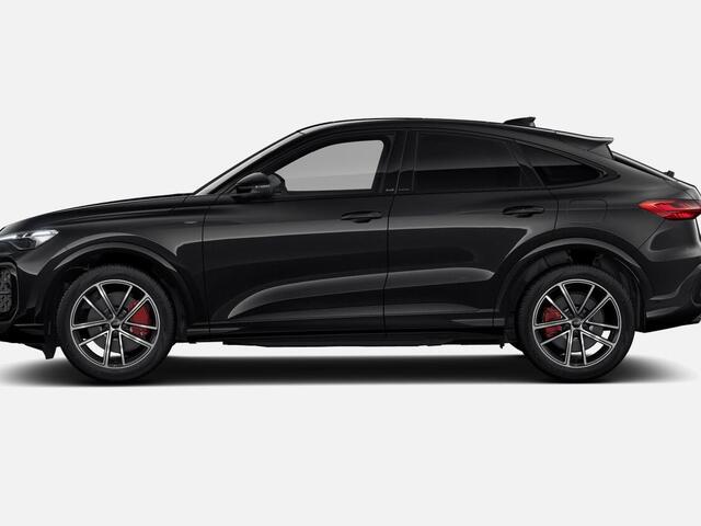 Audi Q5 Sportback 2.0 TFSI e-hybrid quattro S edition Competition · Navigatiepakket · Techniekpakket Pro · Panorama-glasdak