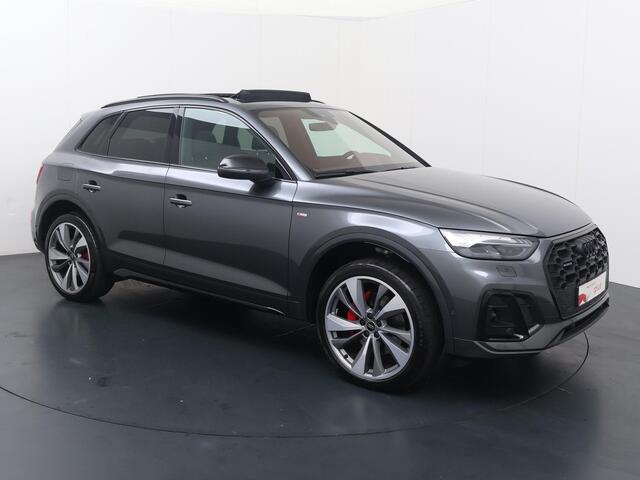 Audi Q5 55 TFSI e S edition Competition | 367 PK | SoH 93% | Trekhaak | Panoramadak | 21" LM velgen | Matrix LED | S line |