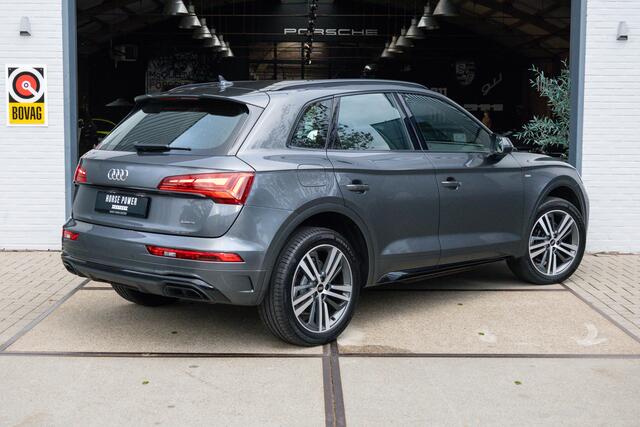Audi Q5 50 TFSI e S edition Competition quattro *ACC | Elek. Trekhaak | Matrix LED | Virtual Cockpit | Keyless | Navi | Clima | Stoelverwarming*
