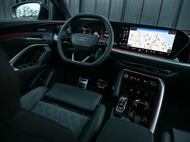 Audi Q5 Sportback 2.0 TFSI 368 PK E-HYBRID QUATTRO S EDITION COMPETITION | AMBIANCE INTERIEUR | TECH PRO PAKKET | HEAD-UP | STOEL- EN STUURVERWARMING | ACHTERBANK VERWARMD | ADAPTIVE CRUISE | B&O SOUND SYSTEM | 360 CAMERA | EL.TREKHAAK |