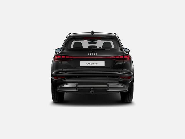 Audi Q6 e-tron Advanced edition 252 PK · Trekhaak, mechanisch draaibaar · Sportstoel zwart leder-kunstl.