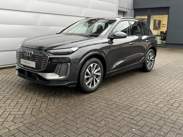 Audi Q6 e-tron Advanced edition (B1) e-tron perf 225kW/306pk 100 Audi Q6 e-tron Advanced edition e-tron perf 225kW/306pk 100Kwh Hatchback Elektrische aandrijving