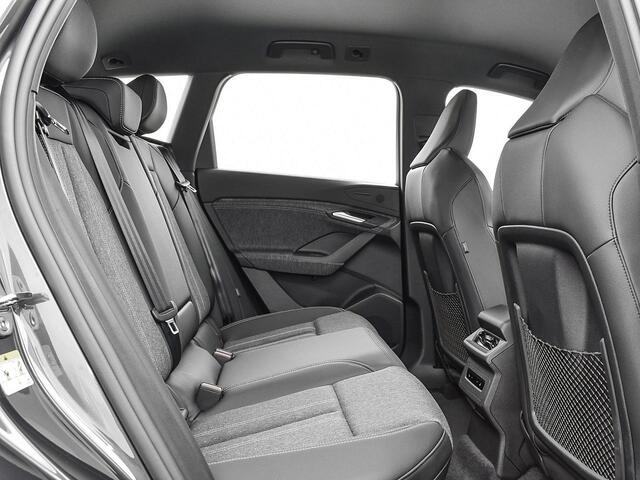 Audi Q6 e-tron S edition (B1) e-tron perf 225kW/306pk 100Kwh Hat Audi Q6 e-tron S edition performance 100 kWh · Luchtvering · Adaptive cruise control · Camera's rondom