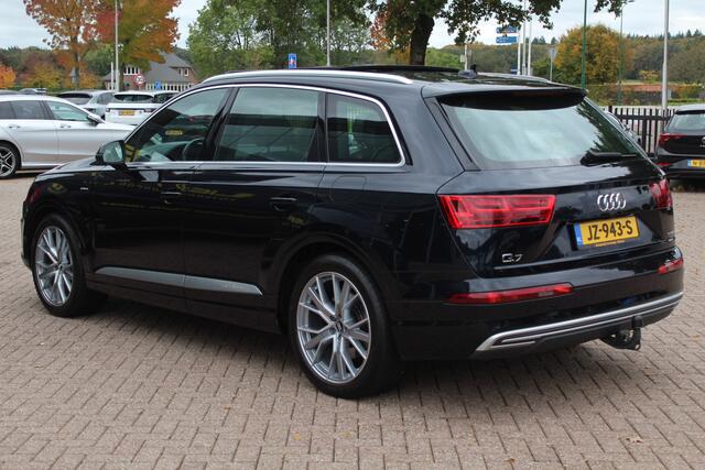 Audi Q7 3.0 TDI e-tron quattro Premium / Trekhaak / Panoramadak / Camera / Luchtvering / Matrix LED / Keyless / Head-up / Bose / Softclose / DAB / ACC / Stuurverwarming