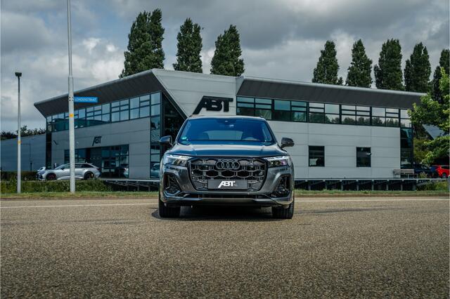 Audi Q7 60 TFSIe Audi Exclusive ABT Power S | B&O Advanced 3D | Panorama dak | Carbon spiegels | vierwielsturing | uitgebreid leder pakket | Alcantara hemel | Matrix Laser LED | Akoestisch glas | Massage | Comfortsleutel Assistentiepakket Plus |