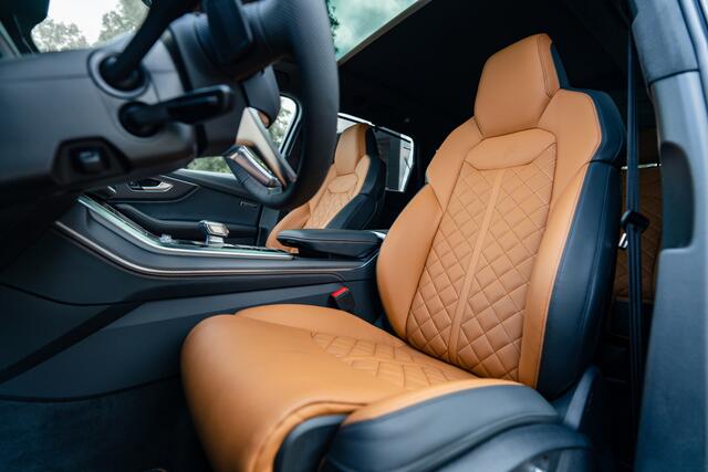 Audi Q7 60 TFSIe Audi Exclusive ABT Power S | B&O Advanced 3D | Panorama dak | Carbon spiegels | vierwielsturing | uitgebreid leder pakket | Alcantara hemel | Matrix Laser LED | Akoestisch glas | Massage | Comfortsleutel Assistentiepakket Plus |