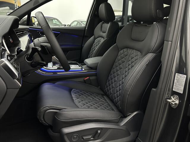 Audi Q7 60 462pk S Competition | Carbon Pack | 360 Camera | RS-Leder | ACC | Panorama | Laser-LED | Trekhaak | B&O Sound | 10-2023 | Nw.Pr; 133000,= | Keyless-Entry | Luchtvering | 22'' | Memory | Stoelverwarming V+A | Stuurverwarming | Stand Kachel | Zonwering |
