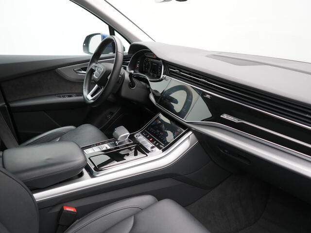 Audi Q7 55 TFSI e Quattro Pro Line Plug In Hybrid 381pk Dealer O.H PHEV | Luchtvering | Trekhaak Af Fabriek | Panodak | Adaptive Cruise | Matrix LED | Camera | Lederen Sportstoelen Memory & Ventilatie | Navigatie | Keyless | Virtual | DAB |
