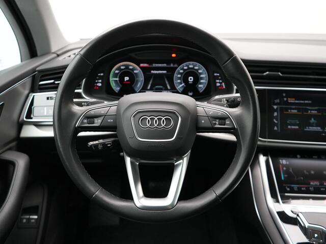 Audi Q7 55 TFSI e Quattro Pro Line Plug In Hybrid 381pk Dealer O.H PHEV | Luchtvering | Trekhaak Af Fabriek | Panodak | Adaptive Cruise | Matrix LED | Camera | Lederen Sportstoelen Memory & Ventilatie | Navigatie | Keyless | Virtual | DAB |