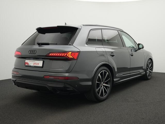 Audi Q7 55 TFSI e 381 pk Tiptronic quattro Pro Line S | Panoramadak | Trekhaak | Head-Up Display | Rondomzicht camera | Carbon spiegelkappen | Zwart optiekpakket plus | 21 inch