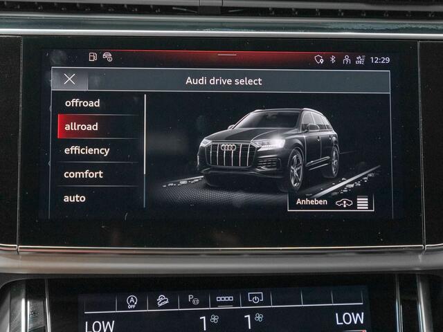 Audi Q7 50 TDI quattro S Line 286 PK Grijs Kenteken ACC Trekhaak Luchtvering Memory LED 20 Inch Black Pack