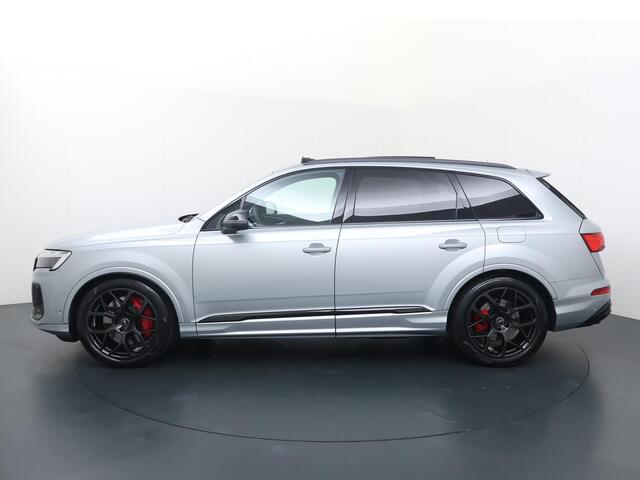 Audi Q7 60 TFSI e quattro Pro Line S Competition | 490 PK | SoH 97% | Panoramadak | Trekhaak | Nachtzicht-assistent | Vierwielbesturing | Matrix LED-koplampen | Head-up display |