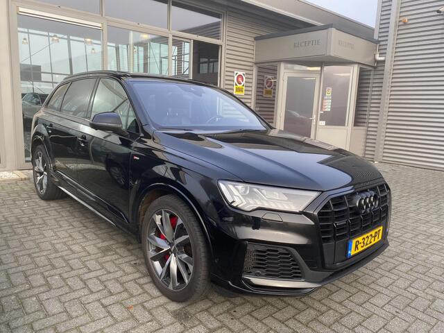 Audi Q7 60 TFSI e quattro Competition Top View 360° Camera Pano Trekhaak Matrix Alcantara Hemel