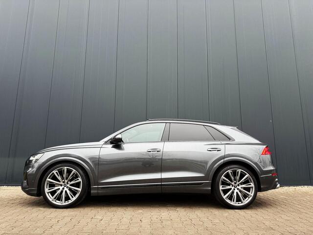 Audi Q8 4.0 TFSI SQ8 quattro 23 inch / carbon / Pano