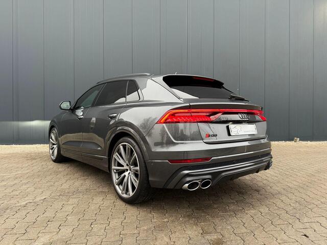 Audi Q8 4.0 TFSI SQ8 quattro 23 inch / carbon / Pano