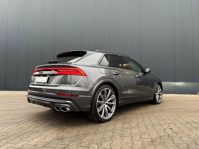 Audi Q8 4.0 TFSI SQ8 quattro 23 inch / carbon / Pano