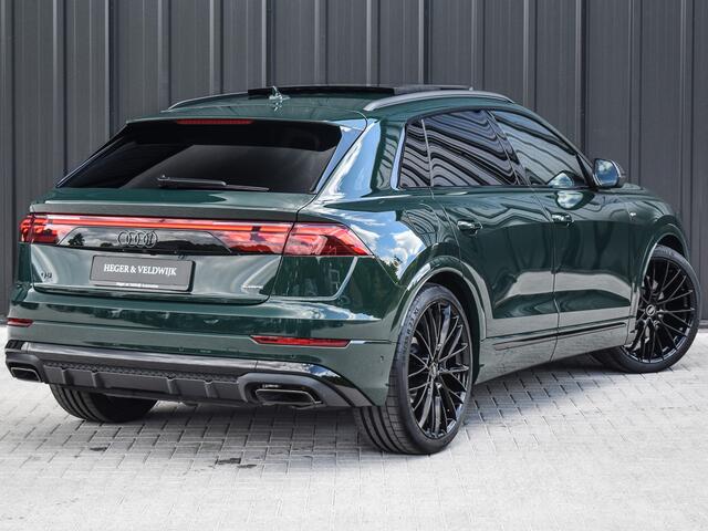 Audi Q8 60 TFSI e quattro Pro Line S Competition | PANORAMADAK | 4 WIEL BESTURING | ALCANTARE HEMEL | AMBIANCE VERLICHTING | MASSAGE STOELEN | STOEL VENTILATIE EN VERWARMING | HEAD UP | 360 CAMERA | ELEKTR. TREKHAAK | SOFT CLOSE | LEDEREN DASHBOARD | GOODWOOD GRE