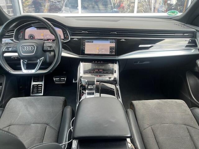 Audi Q8 55 TFSI Q S-LINE - MAXTON - PANO - 4-W. BEST. - 22 INCH
