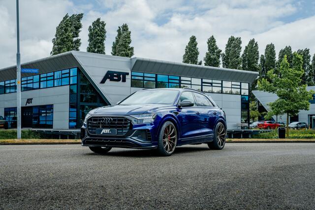 Audi Q8 55 TFSIe Pro Line S ABT | ABT Power S 465pk | ABT Aero | ABT GR23 Matt Racing Gold | Carbon exterieur pakket | Uitgebreid leder pakket | Panorama dak Rode stiksels | B&O premium | panorama dak | Matrix LED | massage | S-Sportstoelen