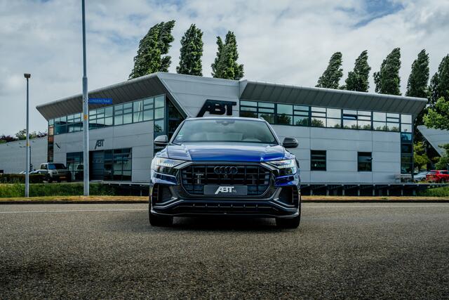 Audi Q8 55 TFSIe Pro Line S ABT | ABT Power S 465pk | ABT Aero | ABT GR23 Matt Racing Gold | Carbon exterieur pakket | Uitgebreid leder pakket | Panorama dak Rode stiksels | B&O premium | panorama dak | Matrix LED | massage | S-Sportstoelen