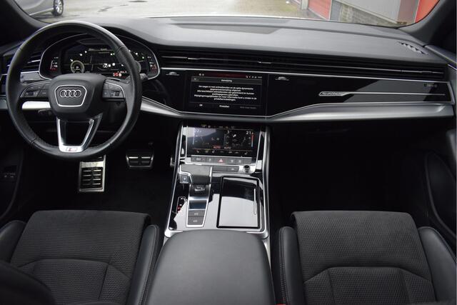 Audi Q8 55 TFSI e quattro S-line Virtual cockpit, Cruise, Stoelverwarming, Camera, Trekhaak, Luchtvering