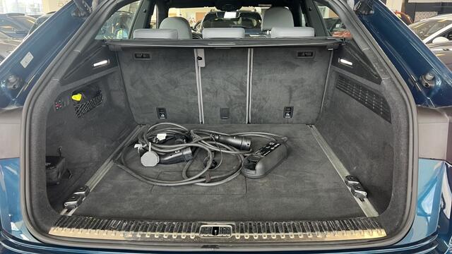 Audi Q8 55 TFSI q S-Line | Pano | Camera