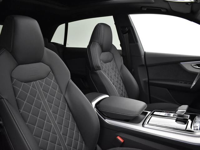 Audi Q8 60 TFSIe 490pk Quattro S Line Competition · Luchtvering · 360 Camera · Servosluiting · Panoramadak · Elek. trekhaak · Stoelventilatie · 22'' Inch · Garantie t/m 12-02-2028 of 90.000km