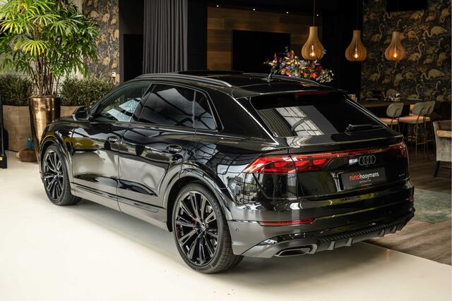 Audi Q8 60 TFSI e Competition | 5 jaar garantie | Alcantara | Rood stiksel | Rode gordel | Soft-close | 5 jaar garantie |