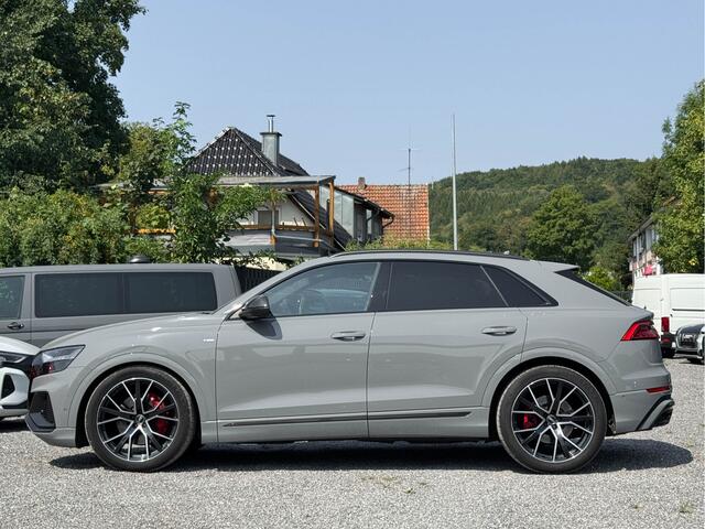Audi Q8 55TFSI 340PK Quattro 4W-best Indiv-Nardo RS-Zetels Softclose Lucht Tr-Haak VOL!