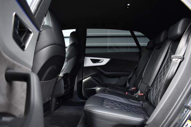 Audi Q8 55 TFSI e Quattro Pro Line S | ACC | RS-Seats | Head-Up | B&O | Softclose | 22'' Velgen | Stuurverwarming | Matrix | Nachtzicht |