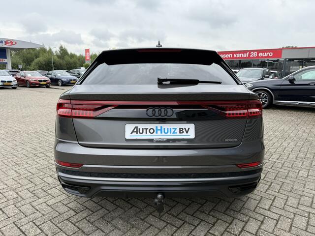 Audi Q8 60 TFSI e 467 PK Quattro Pro Line S-Line Competition Panoramadak S-Line Sportstoelen Plus Trekhaak Stuurverwarming Stoelverkoeling ACC Audi Exclusive Individueel-lak Rotor Grau!