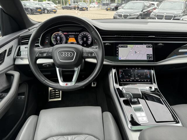Audi Q8 60 TFSI e 467 PK Quattro Pro Line S-Line Competition Panoramadak S-Line Sportstoelen Plus Trekhaak Stuurverwarming Stoelverkoeling ACC Audi Exclusive Individueel-lak Rotor Grau!