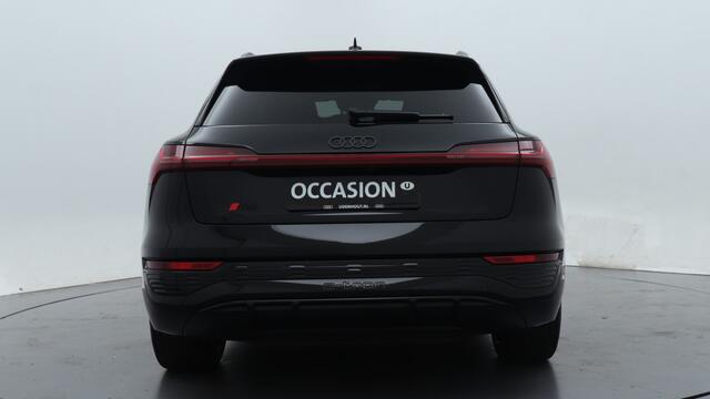 Audi Q8 e-tron 55 quattro S Edition 115 kWh | Panoramadak | 22" LMV | Sportstoelen Plus |
