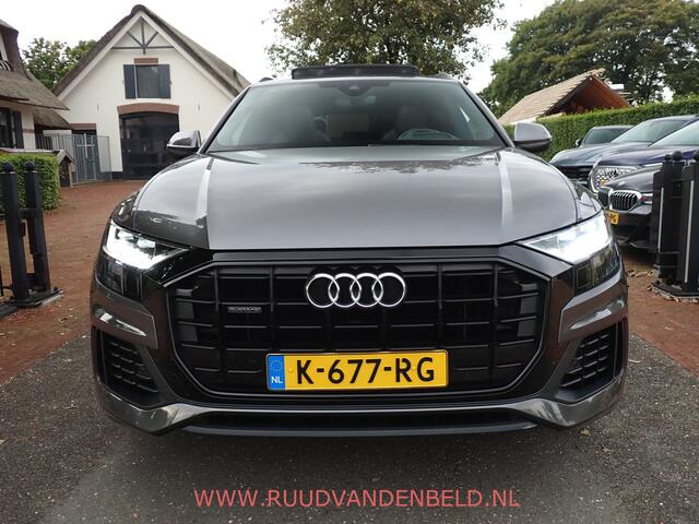 Audi Q8 55 TFSI QUATTRO S-LINE 23''/PANODAK/HEADUP/B&O/TREKHAAK