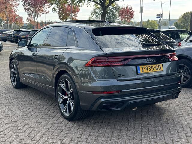 Audi Q8 55 TFSI quattro Pro Line S / Trekhaak / Panoramadak / 360Camera / Head-up / Luxe Leder / Carbon / 22'' / RS Seats / Keyless / Sfeerverlichting / Matrix LED / Stoelventilatie / Stuur+Stoelverwarming / DAB / ACC / Stoelm