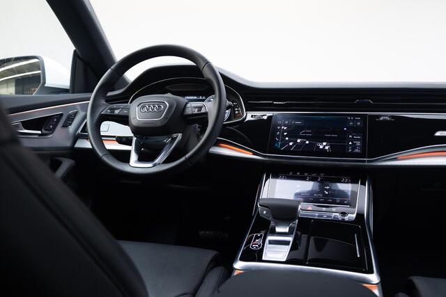 Audi Q8 55 TFSI quattro Pro Line Plus | 21 Inch | Trekhaak |