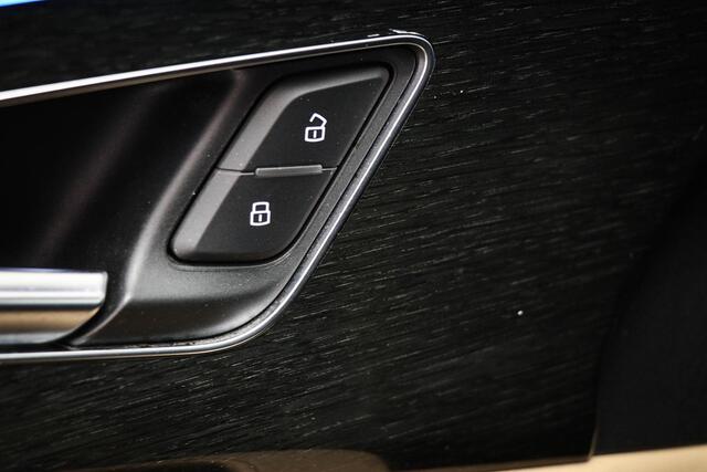 Audi Q8 55 TFSI e quattro Pro Line Advanced | MATRIX LED | HOUTAFWERKING | STUURVERWARMING | PANORAMADAK | 360 CAMERA