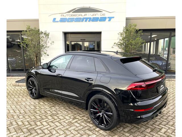 Audi Q8 TFSI Competition 490pk| Full-Options| RS-zetels| 4w-sturing|
