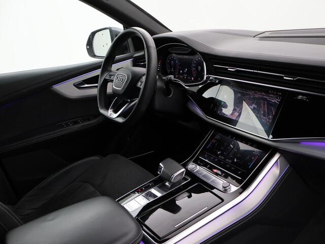 Audi Q8 55 TFSI 3.0 V6T 340 PK + B&O | NACHTZICHT | TV | TREKHAAK | STANDKACHEL | PANORAMA | HEAD-UP | 22 INCH