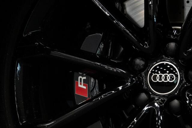 Audi RS Q3 Sportback TFSI *Nardogrijs / Panorama / Sonos / RS-Sportuitlaat / Sport-chassis*