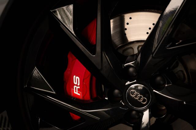 Audi RS Q3 TFSI / Pano / Eventuri / Adaptive / Sonos / Memory / Milltek DP /