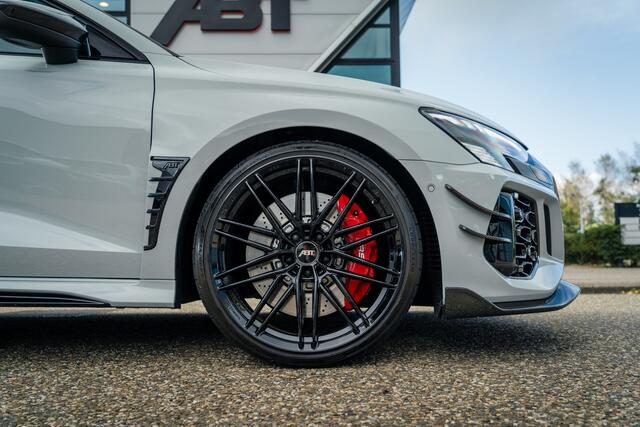 Audi RS3 Sportback ABT RS3-R 1/200 500pk Sportclassic Grau Porsche (Audi Exclusive) Carbon | Panorama dak | Forged velgen | RS Design pakket rood | B&O | Matrix LED