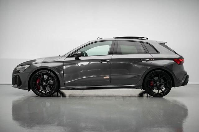 Audi RS3 Sportback 2.5 TFSI quattro |Pano|Kuipstoel|Sonos|HUD|