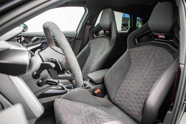 Audi RS3 Sportback 2.5 TFSI quattro |Pano|Kuipstoel|Sonos|HUD|