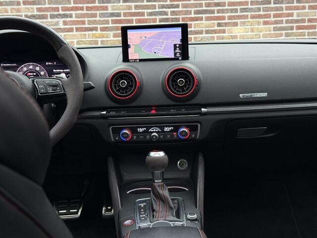 Audi RS3 2.5TFSI RS3 quattro Panoramadak Facelift Dealer